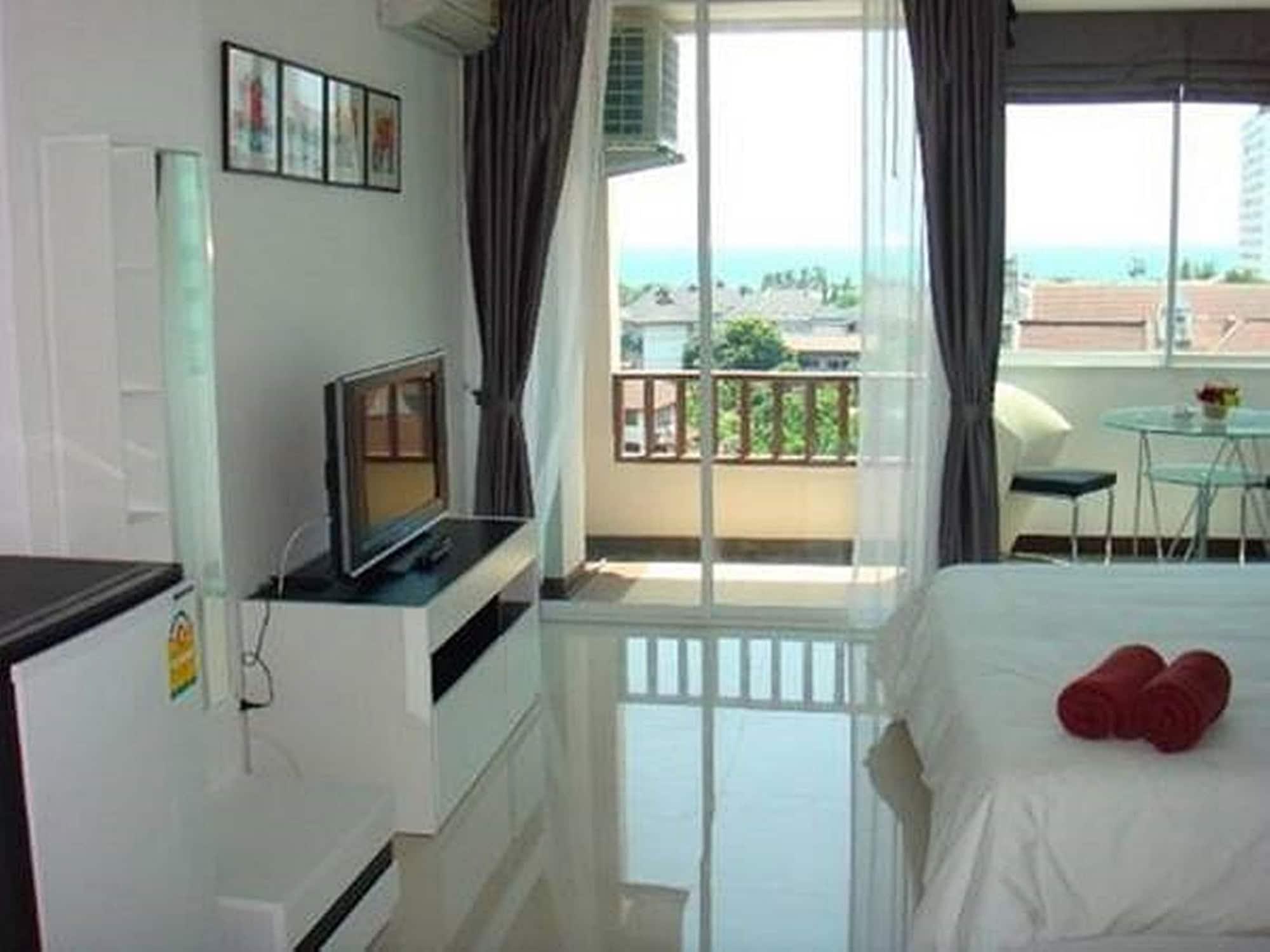 Grand Residence Jomtien Extérieur photo