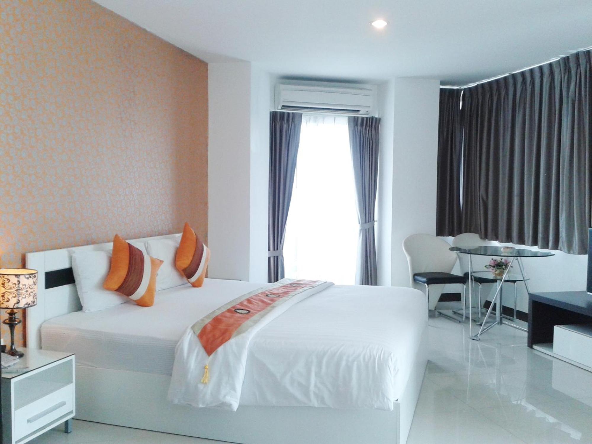 Grand Residence Jomtien Extérieur photo